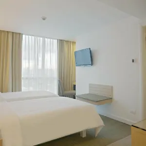 St Giles Makati *** Makati City